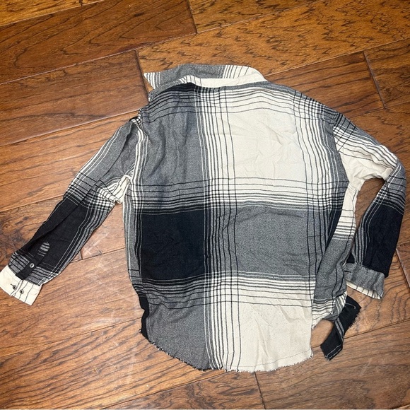 Zara relaxed fit plaid Button Down Shirt‎ - Picture 2 of 4